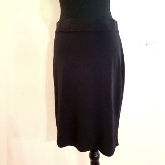 Jaclyn Smith Black Pencil Midi Skirt‎ (Size Small) - Picture 2 of 7